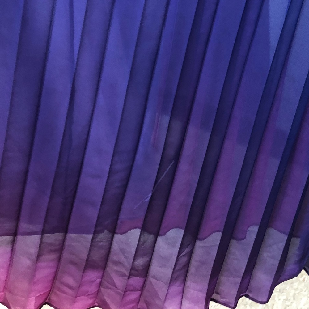 Vici Pleated Ombré Halter Maxi Dress - Picture 2 of 3